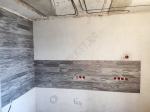 Монтаж клеевым способом кварцвиниловой плитки DeART Floor Optim DA 5004 на стену вместо фартука